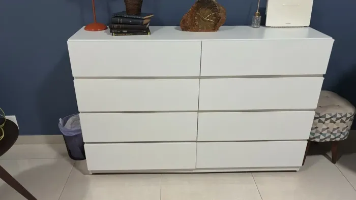 Cômoda 8 gavetas em MDF