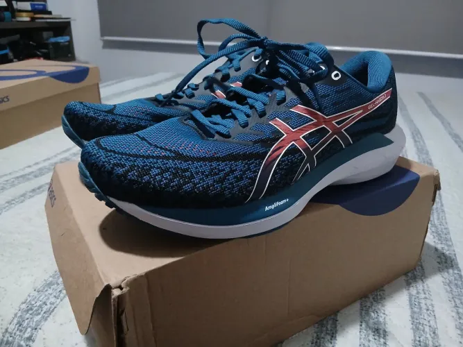 Tênis Asics 42