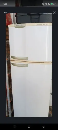 Vende-se geladeira