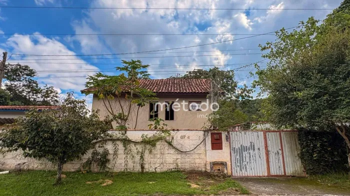 Casa com 2 quartos à venda, 167 m² por R$ 850.000 - Jardim Itapema - Guararema/SP