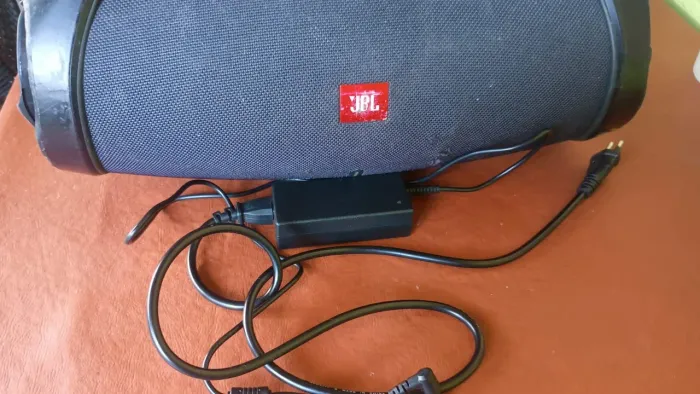 Caixa de som JBL BOMBOX 2