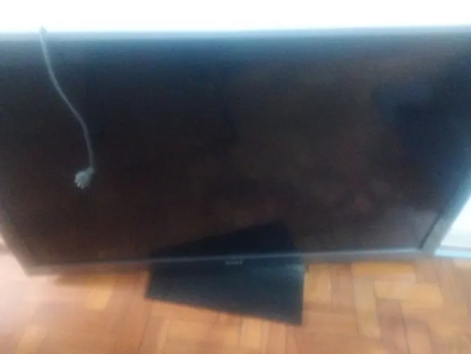 Vendo tv de LCD 70polegadas sem imagem soni