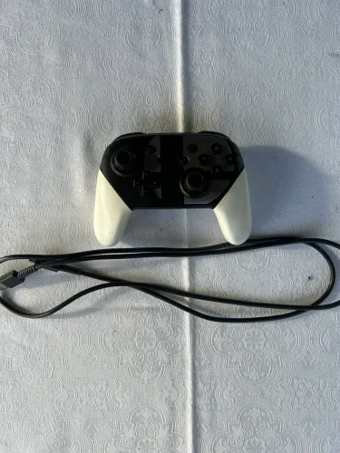 Nintendo Switch Pro Controller - Super Smash Bros. Ultimate