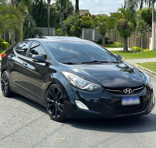 Hyundai Elantra GLS 1.8 16V Aut. 2012