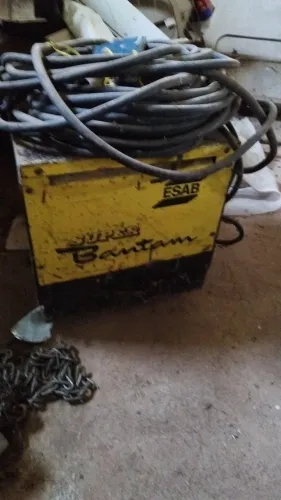 Máquina de solda ESAB