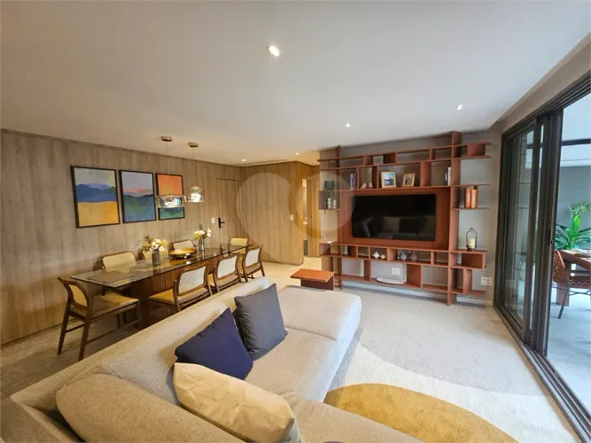 Apartamento com 3 quartos à venda em Indianópolis - SP