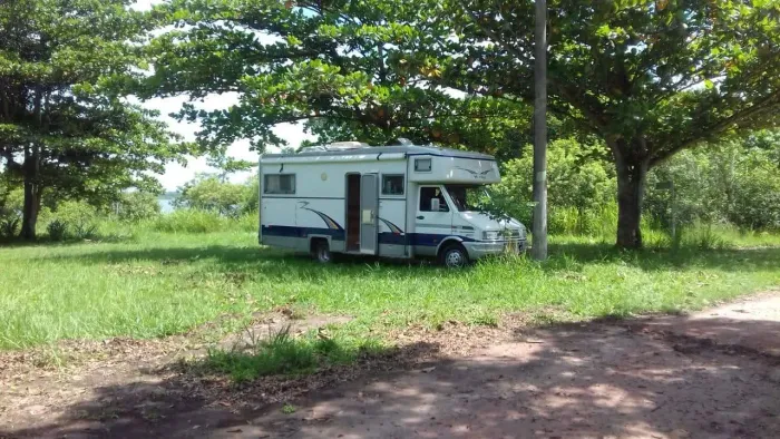 Vendo motorhome 122.000 km muito bem conservado