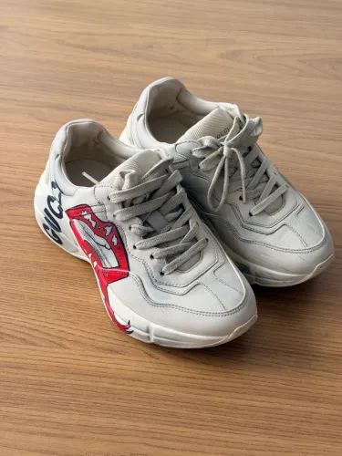 Tênis Gucci Rhyton Mouth Off-White
