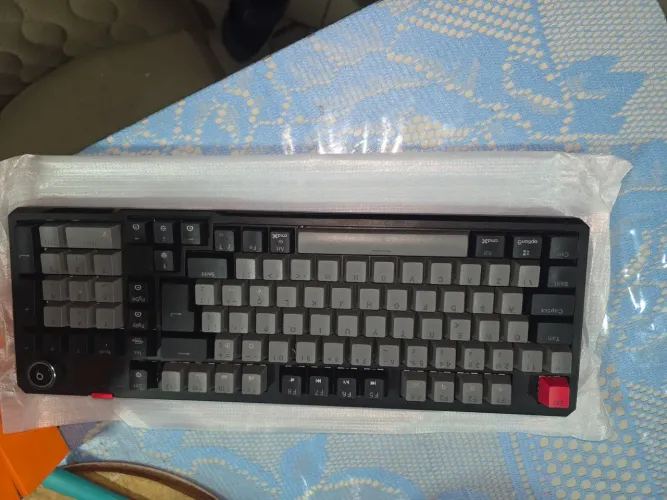 Teclado mecânico sem fio, switch red, bem silencioso, funciona por USB e sem fio