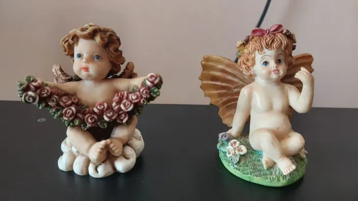 Belos Anjos Querubins (2) de Resina Vintage Anos 80.