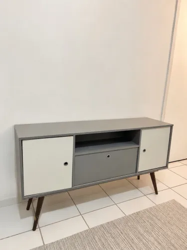 Rack - envelopado de cinza (cor amadeirado)