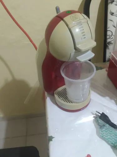 Cafeteira nescafe doce gusto arno