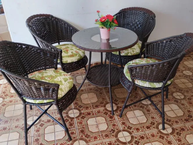 Jogo de poltronas de vime sintético 