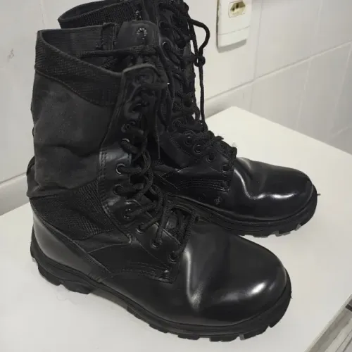 Coturno preto com lona preta