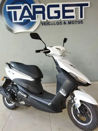 MOTO COM 1 MIL DE ENTRADA 