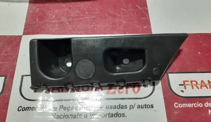 Guia parachoque dianteiro Jac J5 lado esquerdo