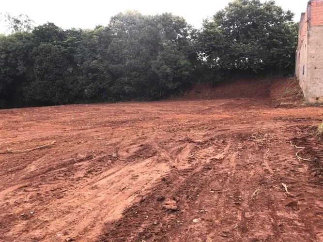 Venda de Terreno / Padrão na cidade de Cosmópolis