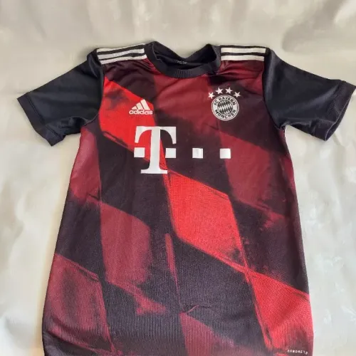 CAMISA ADIDAS DO BAYERN DE MUNIQUE - TAMANHO S EM BOM ESTADO