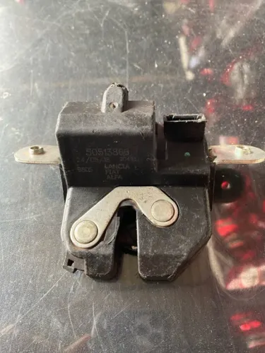 Fechadura Porta Mala Fiat Argo Pulse 2017 A 2022 Original
