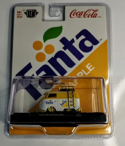 M2 Machines 1960 VW Delivery Van Fanta chase