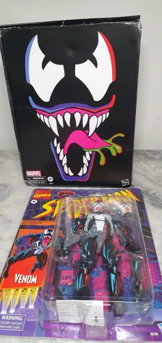 Venom 17cm marvel legends bootleg lacrado com caixa