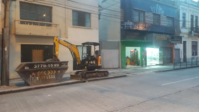 Mini Escavadeira -  Para Obras e Demolições