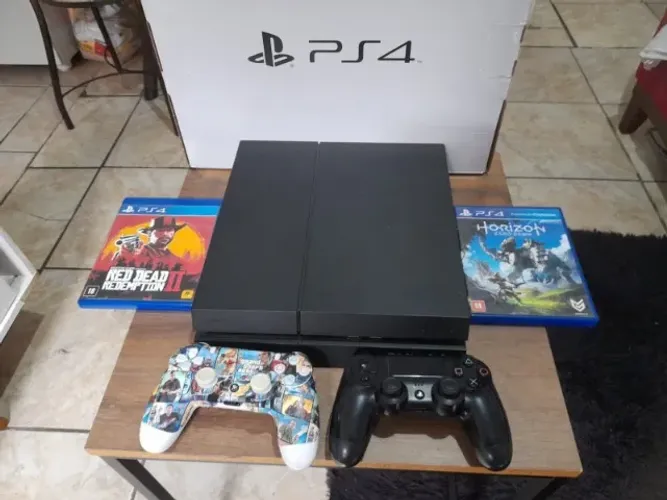 PS4 1 TB MEMORIA + 4 JOGOS + 2 CONTROLES ( COM CAIXA )