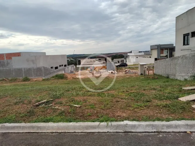 exelente localização porximo a portaria que da acesso ao santuario com conforto e seguranç