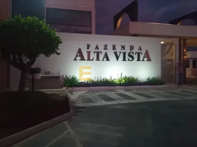 Terreno em Condomínio Residencial 1000 m² em Salto de Pirapora  Financia e Aceita Permuta