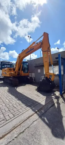 ESCAVADEIRA 14 TON