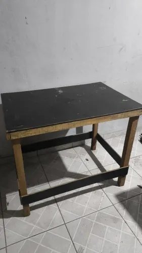 2 Bancadas de Madeira