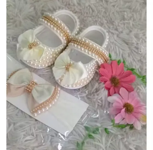 Sapatinhos de bebê menina + faixa luxo customizado com perolas apenas R$ 45 reais cada kit