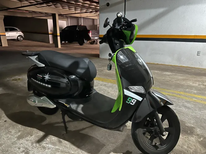 Scooter elétrica - Milano - seminova 