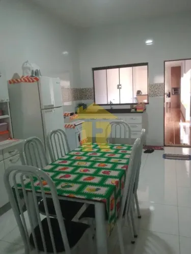 Imperdível casa à venda em Paulo de Faria-SP, Jardim Morro Alegre: 3 quartos, 1 sala, 2 ba
