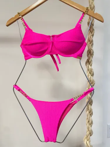 Marca e produtos de moda praia