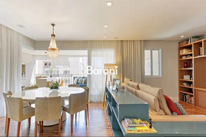 Apartamento à venda na Vila Olímpia, 157m², 3 suítes, varanda gourmet, 3 vagas, condomínio