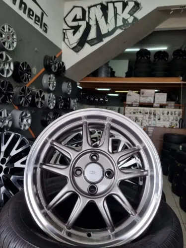 Jogo de rodas novas aro 15 4x100 esportivas ESR
