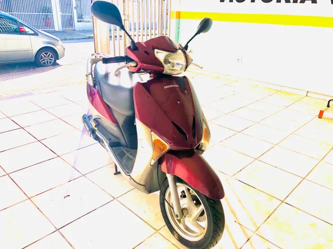 Honda Lead 110 automática, parcelo em até 18x, aceito troca por moto!
