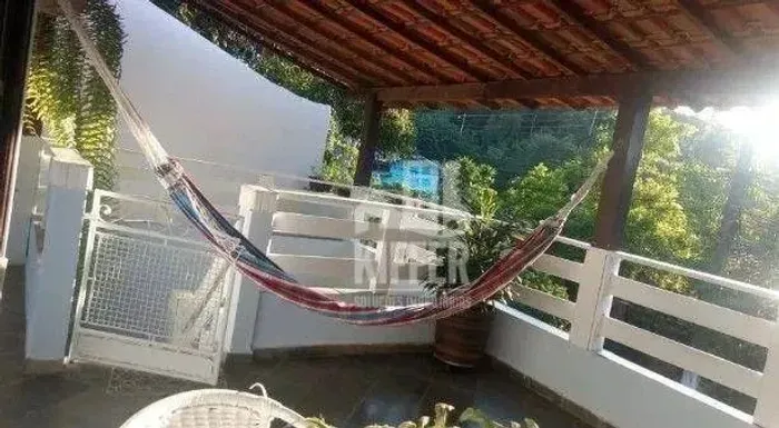 Casa com 4 dormitórios à venda, 300 m² por R$ 650.000,00 - Baldeador - Niterói/RJ