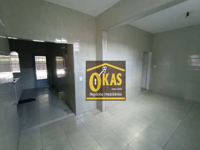 Sobrado com 3 dormitórios à venda, 188 m² por R$ 350.000,00 - Vila Maria de Maggi - Suzano