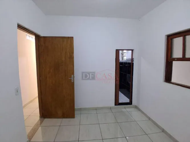Casa com 4 dormitórios à venda, 128 m² por R$ 380.000,00 - Vila Carmosina - São Paulo/SP