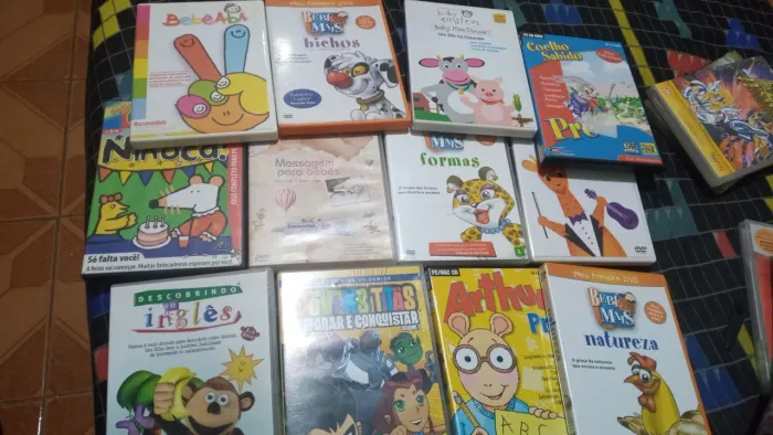 12 DVDs infantis - ótimas brincadeiras para os pequenos!