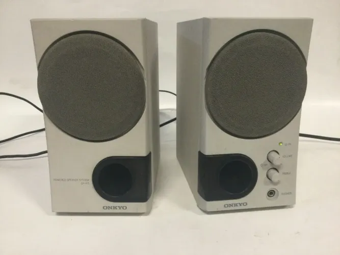Caixas de som Onkyo GX-R3 p computador 