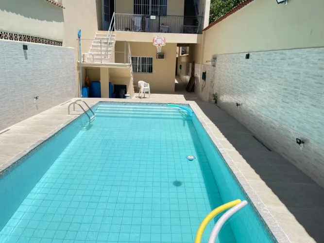 Espaço com piscina e churrasqueira para day use em Olaria RJ