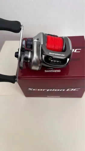 Carretilha Shimano Scorpion dc7 lado direito