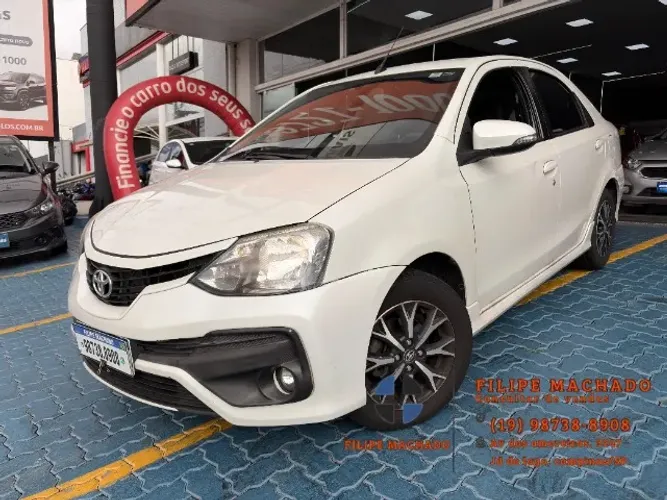 Toyota Etios Platinum Sed. 1.5 2017 (Conservação acima da média) - Troca e financiamento