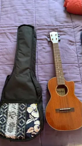 Ukulele tenor Ohana TKGE