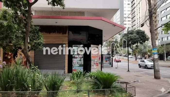 Ponto Comercial de Esquina na Avenida Augusto de Lima!