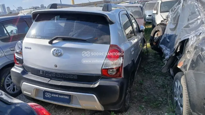 Peças Toyota Etios Cross 2015