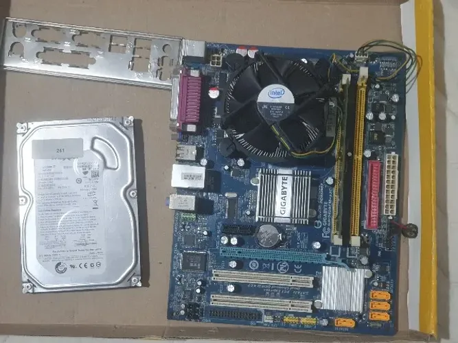 Kit Básico PC - Intel Core 2 Duo - Placa mãe Gigabyte - 2gb ram - 160gb hd